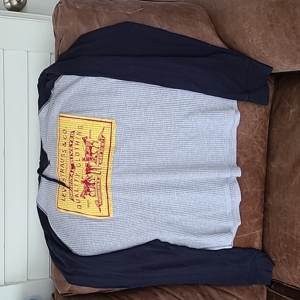 Levi pullover